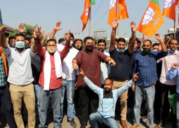 Political Conundrum in J&K: BJP Protesting against Government, Congress Watching as Mute Spectator