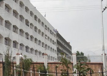 First Time In 60 Years: Civil Secretariat Building Srinagar Gets Exterior White Washing